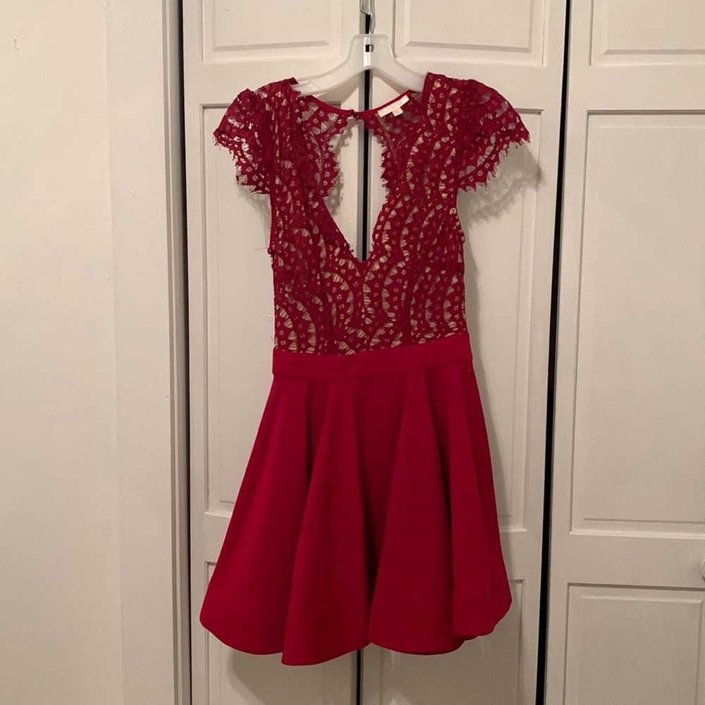 Worn once about five years ago for homecoming!